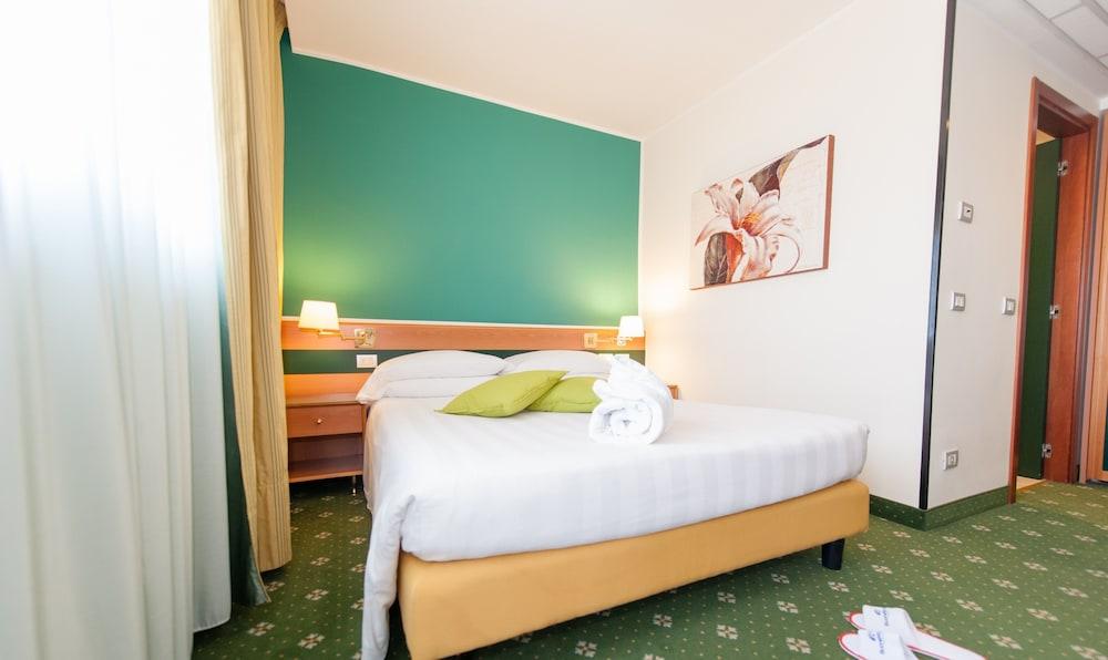 Bv Hotel Oly 罗马 外观 照片