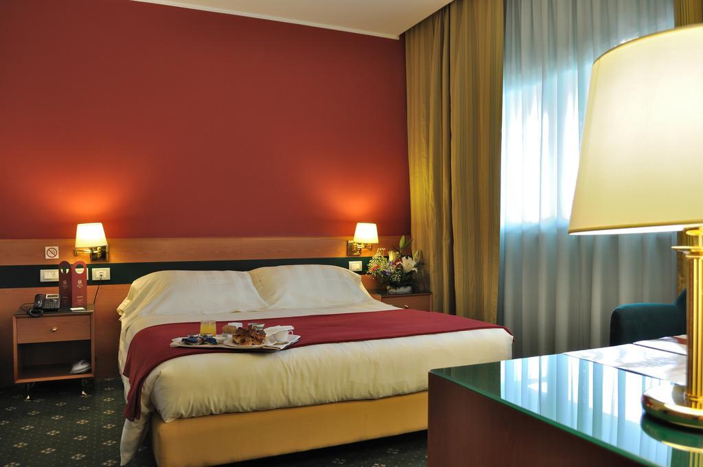 Bv Hotel Oly 罗马 外观 照片