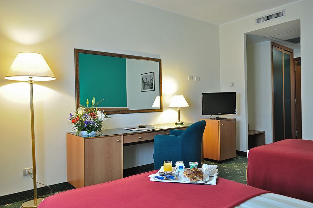 Bv Hotel Oly 罗马 外观 照片